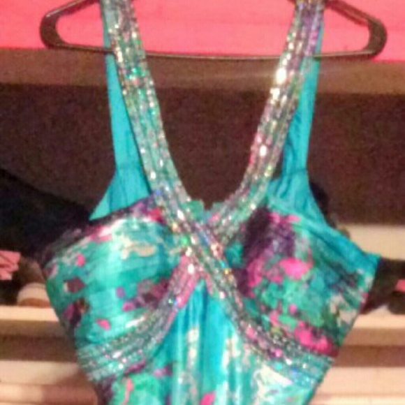 Prom dress - Picture 1 of 1