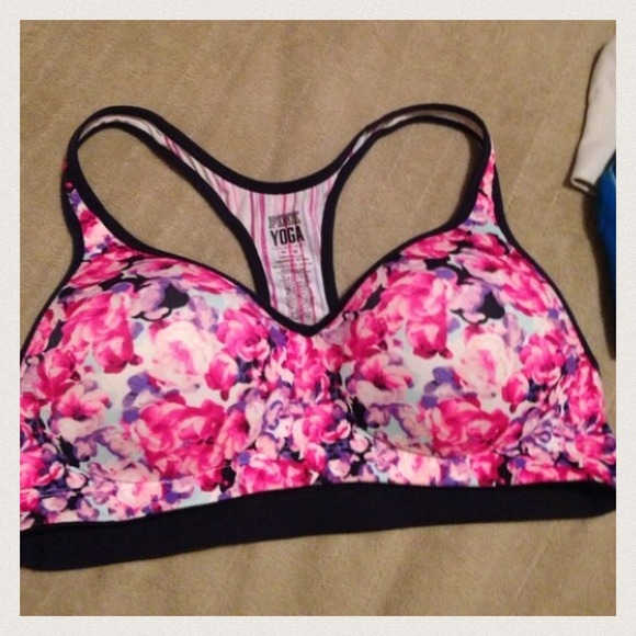 <SOLD>VS Pink yoga