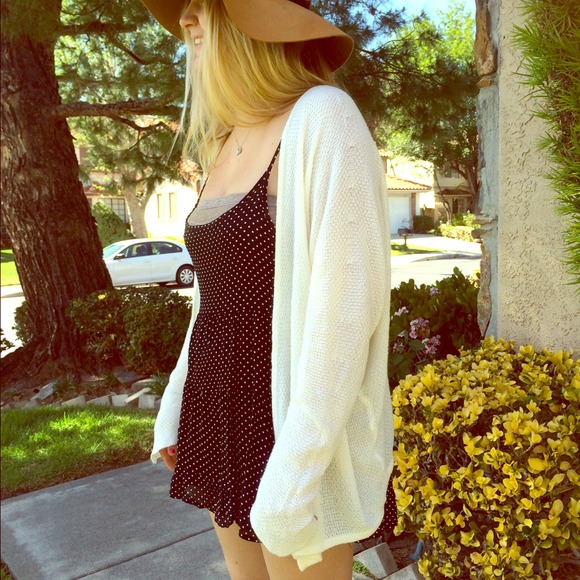 Brandy Melville Caroline Cardigan