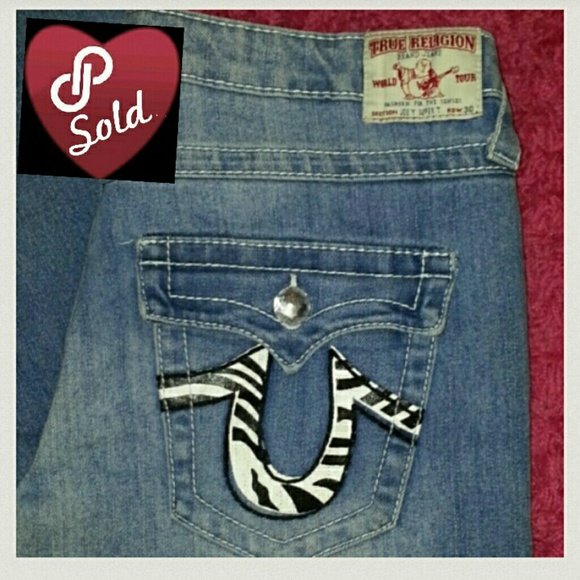 ADORABLE TRUE RELIGION JEANS RHINESTONE SZ. 30X32
