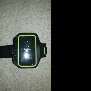 ***SOLD*** Adjustable arm band for iPhone 4s
