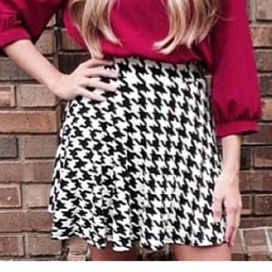 Skirts - High waisted houndstooth skater skirt. Skirts - High waisted houndstooth skater skirt.