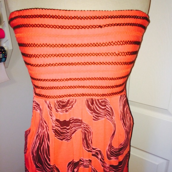 šHPšLanguage Strapless Maxi Dress - Picture 3 of 4