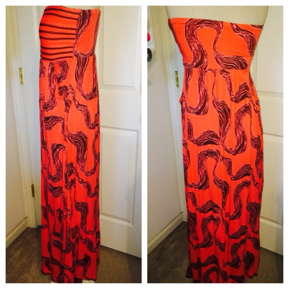 šHPšLanguage Strapless Maxi Dress - Picture 4 of 4