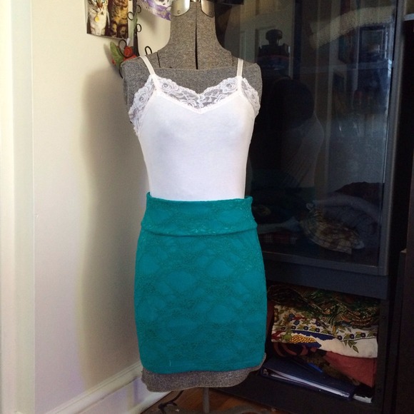 👗 Teal Lace Bodycon Miniskirt 👗