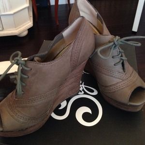 New Seychelles Wedges