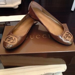 Worn once Gucci Flat⭕️reserved⭕️