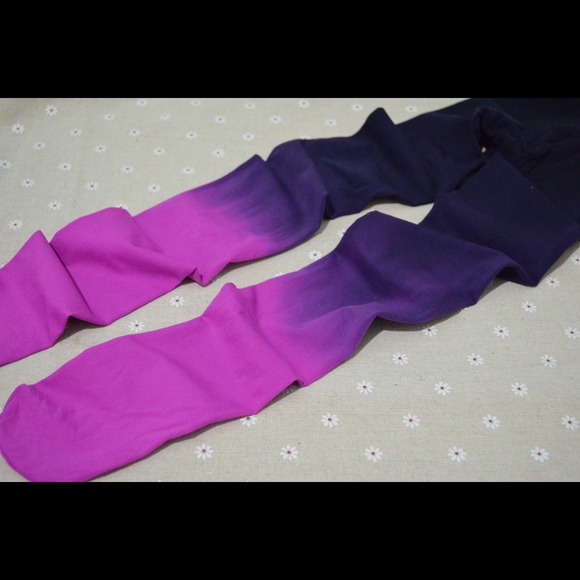 Color gradual change ombré tights in purple - Picture 2 of 4