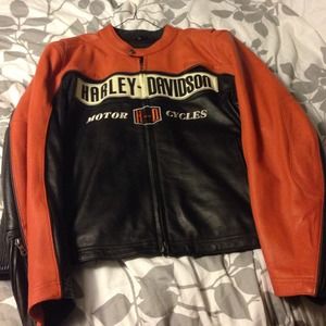 Authentic genuine leather Harley Davidson jacket!