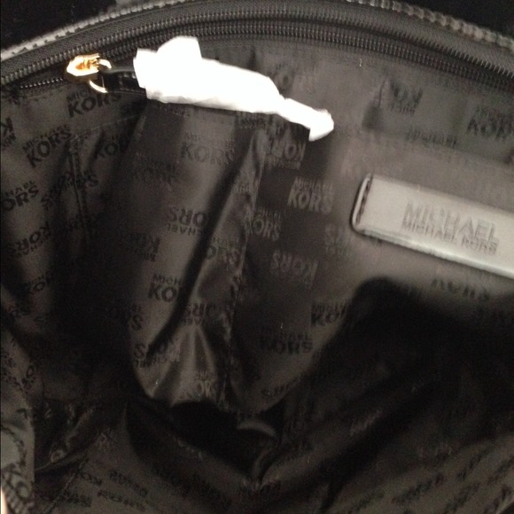 Additional inside photos - Michael  Kors Bag - Picture 3 of 4