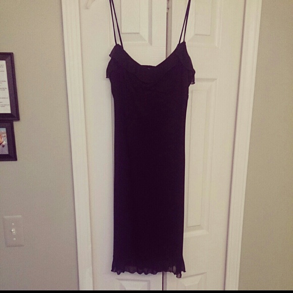Dresses & Skirts - DONATED Perfect little black dress!!