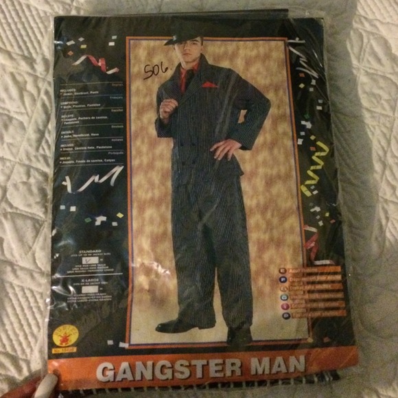 Costume