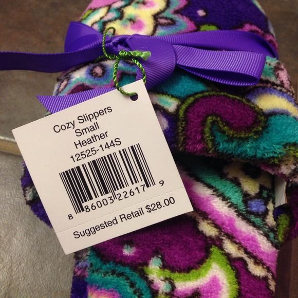 SOLD‼️‼️‼️‼️ Vera Bradley slippers - Picture 3 of 3