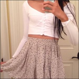 ✨ SOLD ✨ Brandy Melville Luma Skirt ✨