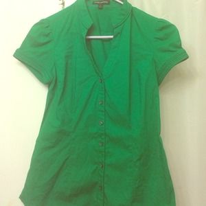 Green express button down