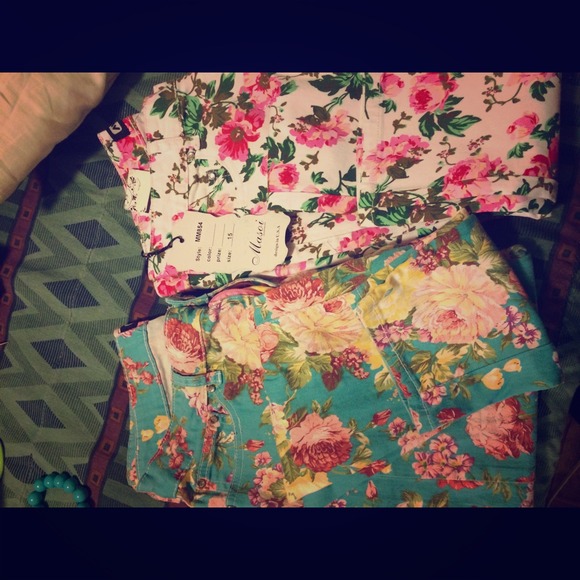 Two pair of floral jeans size 15