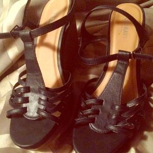 Adorable wedge navy blue sandals