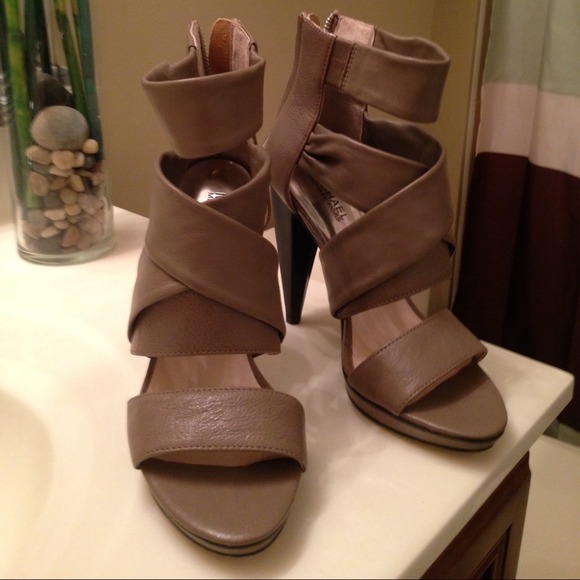 🚫🚫🚫🚫HOLD🚫🚫🚫🚫