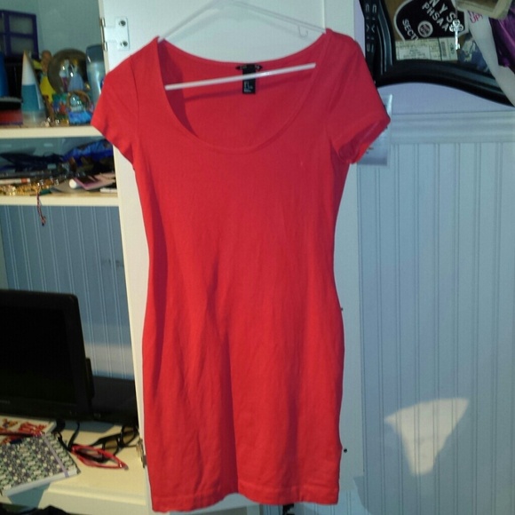 HOT pink body hugging dress