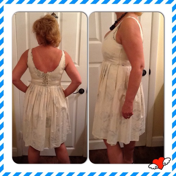 Additional pics of anthropologie sundress - Picture 3 of 3