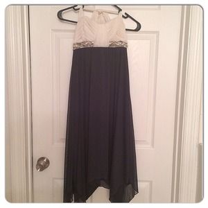 Flowy grey and white dress