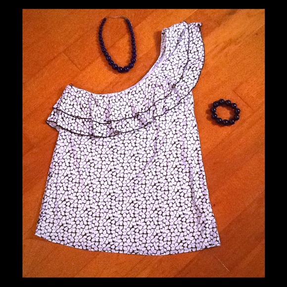 SOLD! Old Navy one shoulder ruffled top