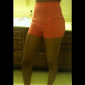 High waisted Peach Shorts