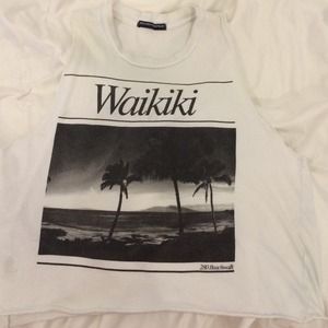 ❌RESERVED❌4 shirts , one short