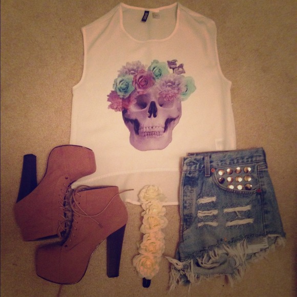 H&M floral skull crop tank! NWOT
