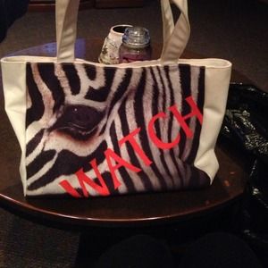 Great hanbag very unique! Used twice