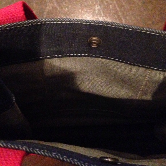 Small handbag never used! - Picture 2 of 3