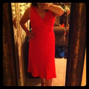 ⬇️reduced⬇️Fuschia V neck SILK dress