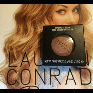 Mac mineralized blush in warm soul