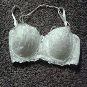 Light green bra size 38B