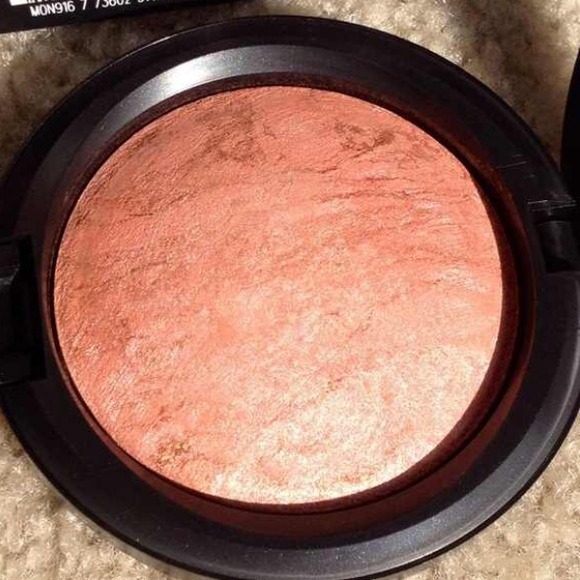 Mac makeup bundle ✨✨ - Picture 2 of 3