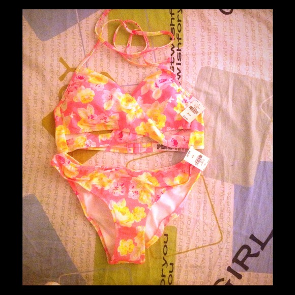 🚫SOLD!!!!!!👙VICTORIA'S SECRET SWIM SET👙