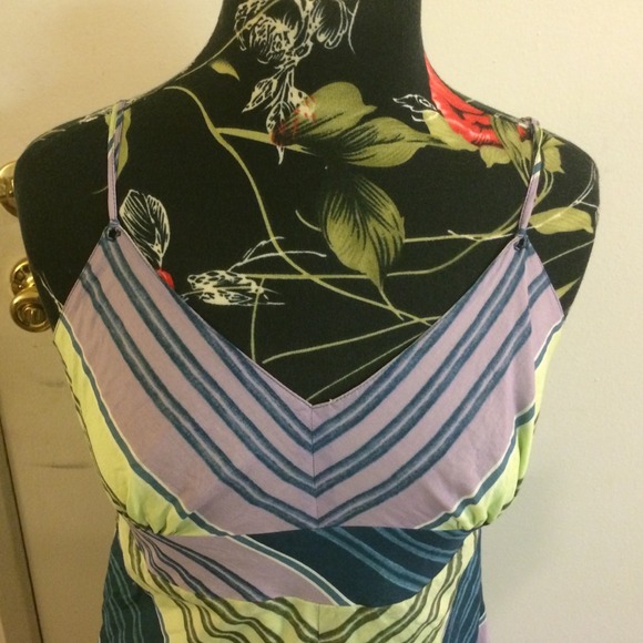 New summer dress in Medium from Old Navy. - Picture 2 of 4