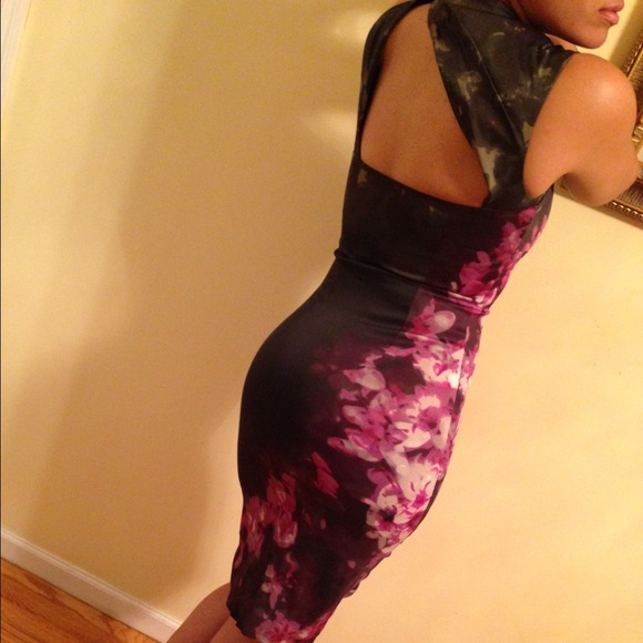 Karen Millen Floral Dress - Picture 2 of 4