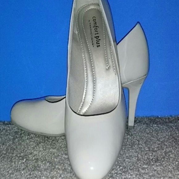 (about 3 in.) nude heels