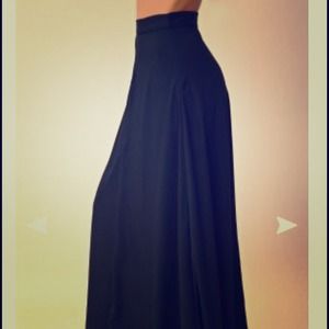 PLANET BLUE Naven black maxi skirt