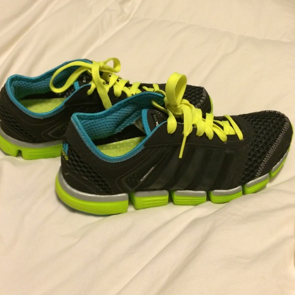 Adidas climacool tennis shoes