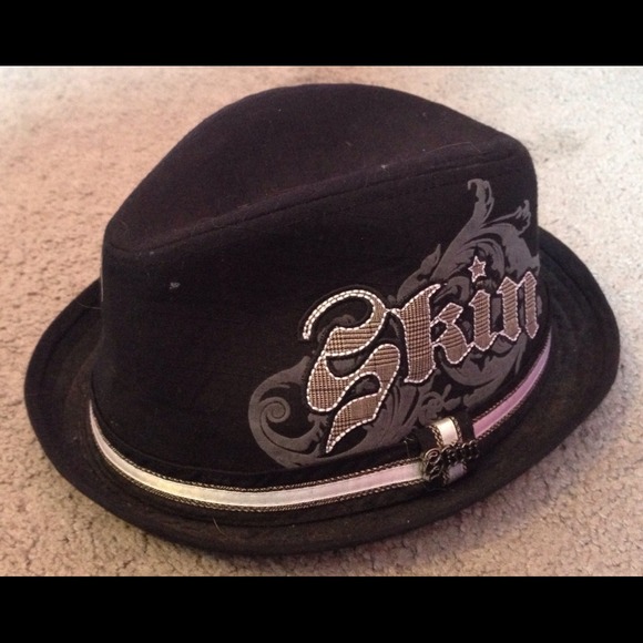 Skin Black Hat (Woman's L/XL)