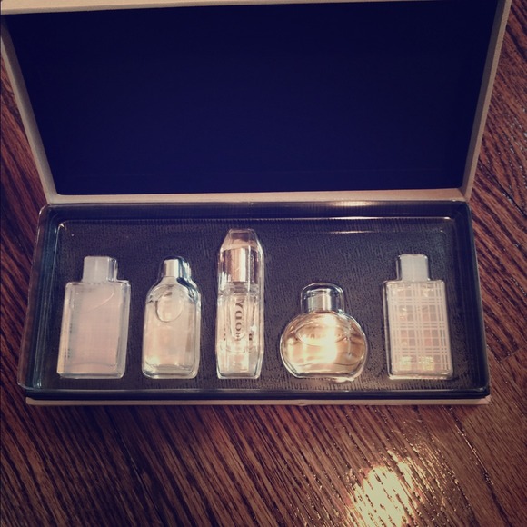 Burberry Mini Fragrance Set of 5