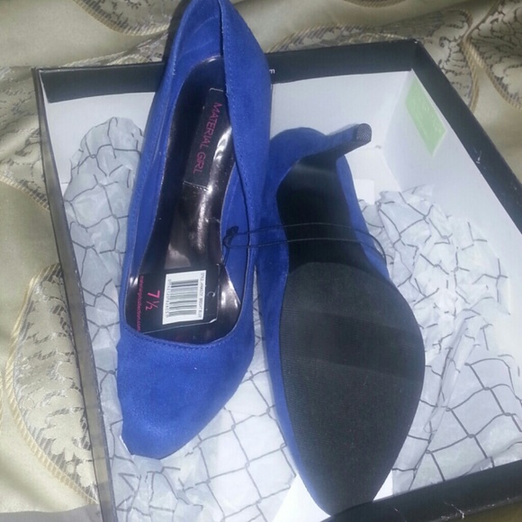 Macy's Material Girl Beautiful royal blue heels - Picture 3 of 3