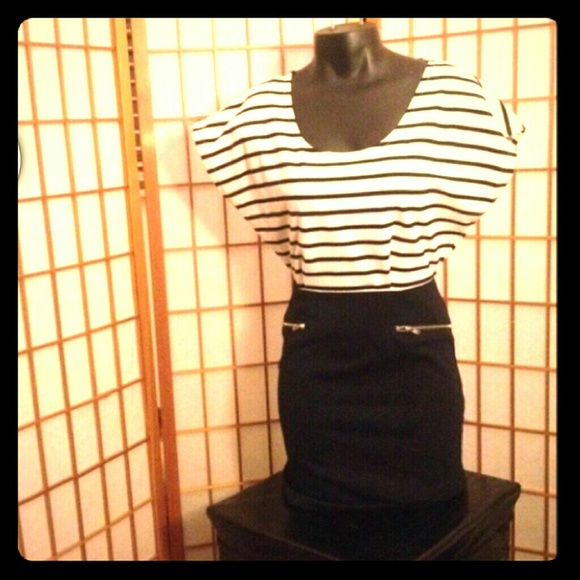 **** Sold in bundle **Forever21 Dress