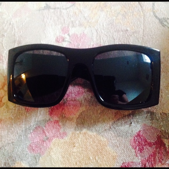 Nice Black sunglasses