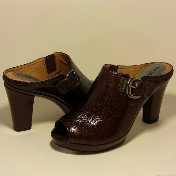 For @rjoneal Nurture Patent leather clog shoes