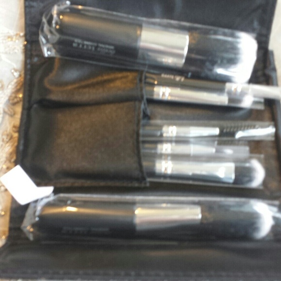 7 pieces mini Brushes๐ซโ sold. - Picture 2 of 3