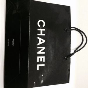 🚫sold bundle🚫Chanel paper bag 8x10"