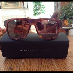 Marc Jacobs sunglasses nwot